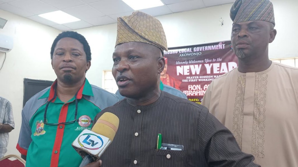 Alimosho Chairman Charges Workers on Discipline, Excellence as 2026 Begins