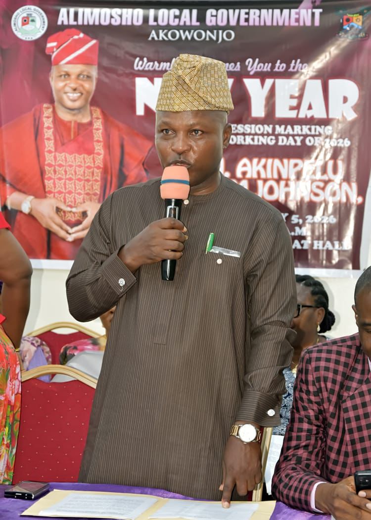 Alimosho LG Chairman, Akinpelu Johnson, Urges Workers to Embrace Discipline, Efficiency in 2026