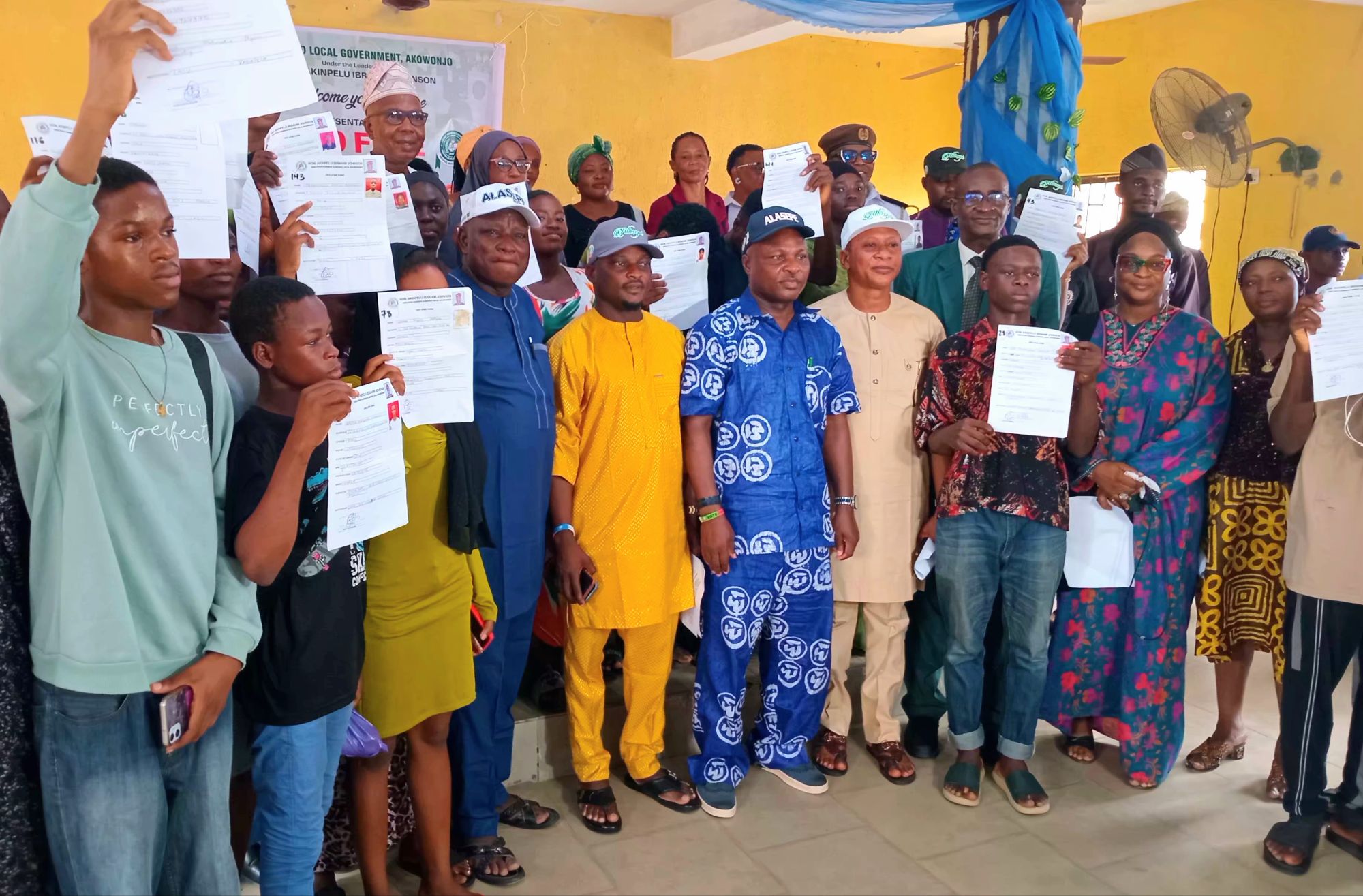 HON.AKINPELU IBRAHIM EMPOWERS STUDENTS WITH 600 FREE JAMB FORMS TO SUPPORT HIGHER EDUCATION DREAMS