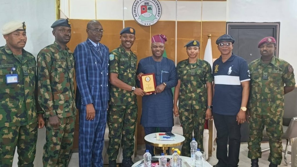 Alimosho LG Boss Hosts New Air Force CIS Depot Commander, Reaffirms Commitment to Security and Agricultural Partnership