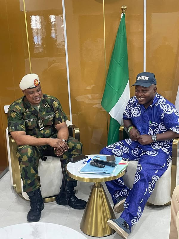 Alimosho LG Chairman Hosts Air Force Commander, Strengthens Security Collaboration